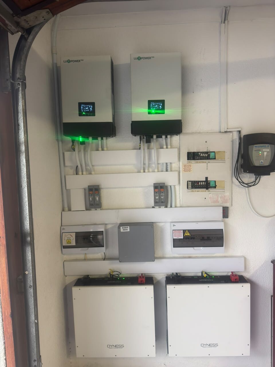 Dual inverter backup system